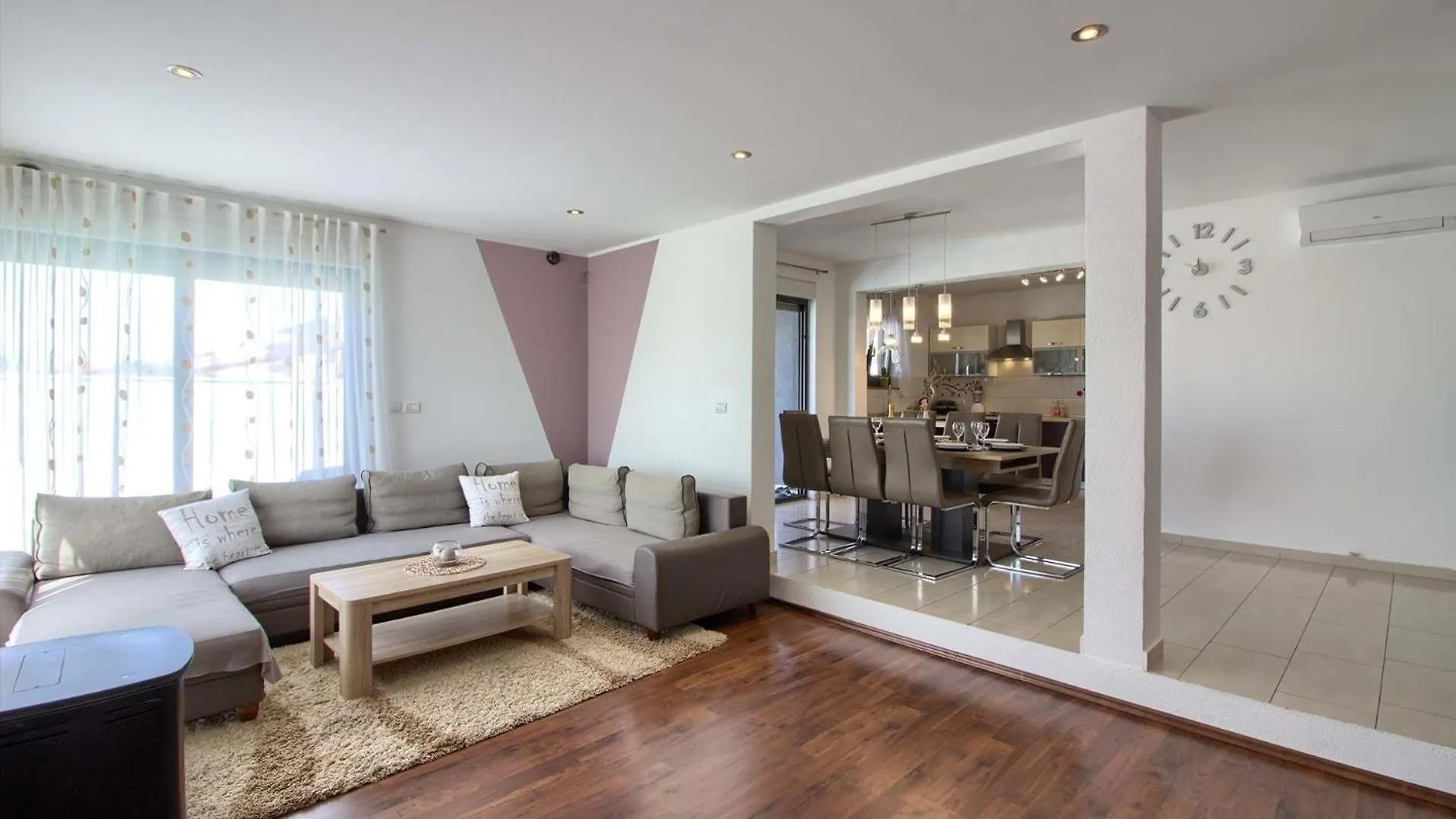 Ferienhaus Mit Privatpool Fuer 7 Personen Ca 130 Qm In Pula, Istrien Istrische Riviera