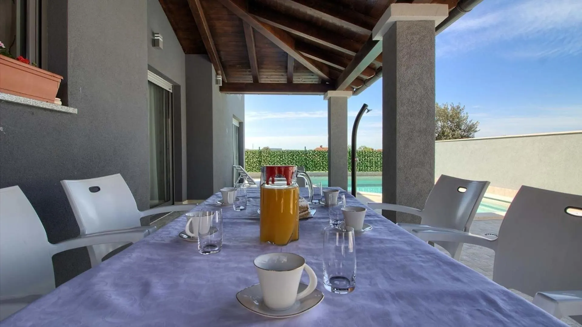 Ferienhaus Mit Privatpool Fuer 7 Personen Ca 130 Qm In Pula, Istrien Istrische Riviera 0*, Pula