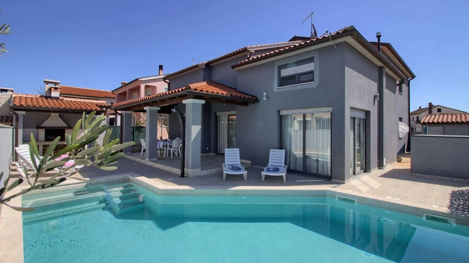 Ferienhaus Mit Privatpool Fuer 7 Personen Ca 130 Qm In Pula, Istrien Istrische Riviera